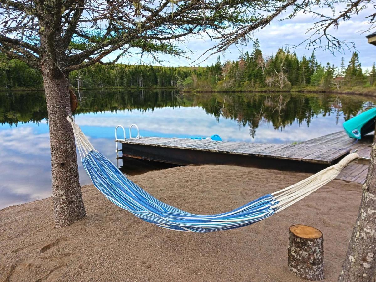 Fiddler'S Lake Escape Gabarus Exteriör bild